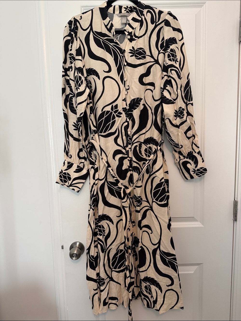 H&M Cream and Black Floral-Print Long Sleeve Button Dress